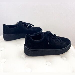 Vince black sneakers in size 7